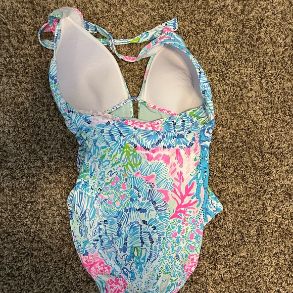 Lilly Pulitzer Lanai Halter one piece - Picture 2 of 2